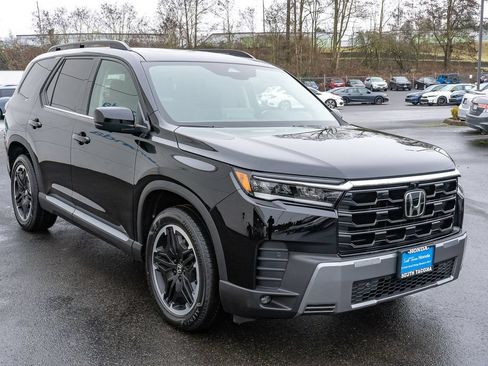 New 2026 Honda Pilot Touring image 4