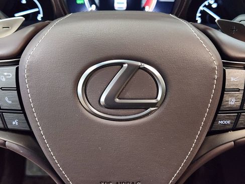 Used 2020 Lexus LS 500 w/ Interior Upgrade Package RWD image 49