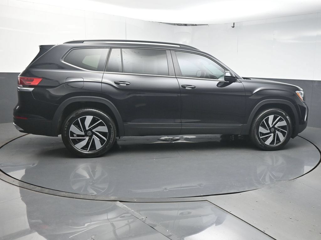 Used 2026 Volkswagen Atlas SE FWD image 8
