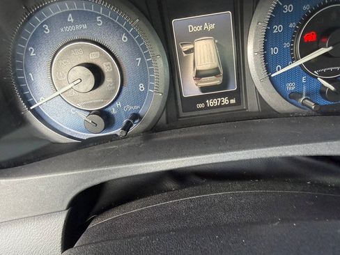 Used 2015 Toyota Sienna Limited FWD image 15