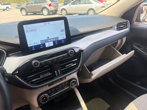 Used 2020 Ford Escape SE AWD/4WD image 39