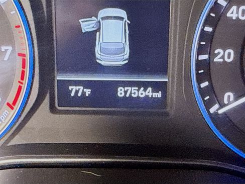 Used 2021 Hyundai Kona SE FWD image 16