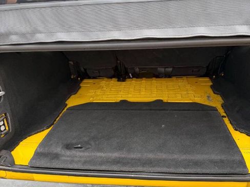 Used 2009 Jeep Wrangler Unlimited X RWD image 15
