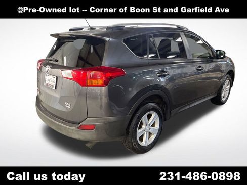 Used 2014 Toyota RAV4 XLE AWD/4WD image 5