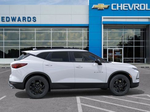 New 2025 Chevrolet Blazer LT image 5