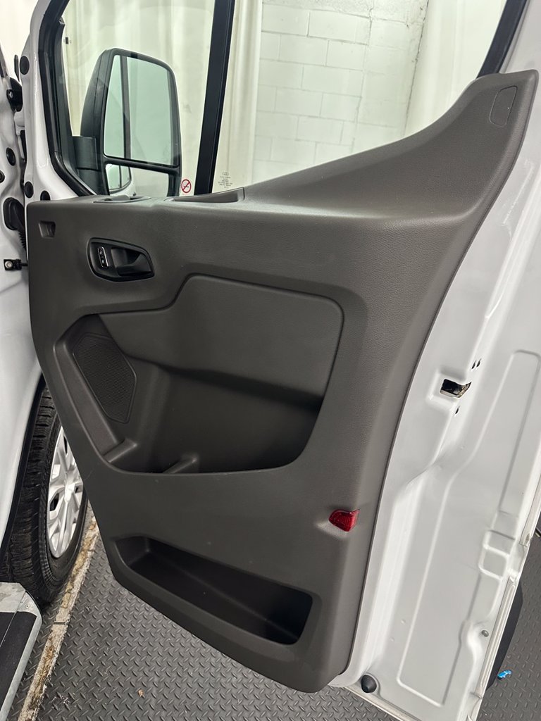Used 2025 Ford Transit 250 Low Roof w/ Exterior Upgrade Package RWD image 28