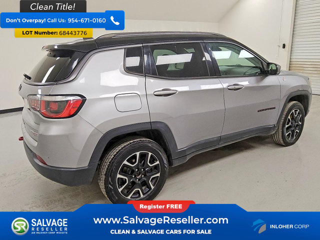 Used 2019 Jeep Compass Trailhawk AWD/4WD image 4