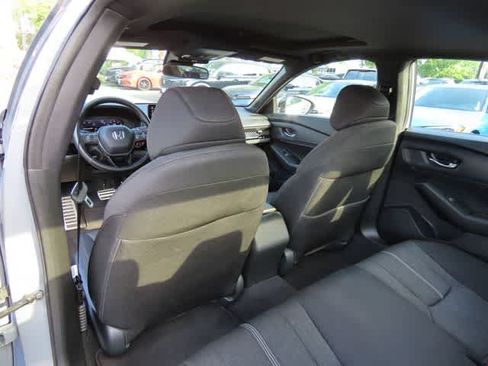 Used 2023 Honda Accord Sport image 13