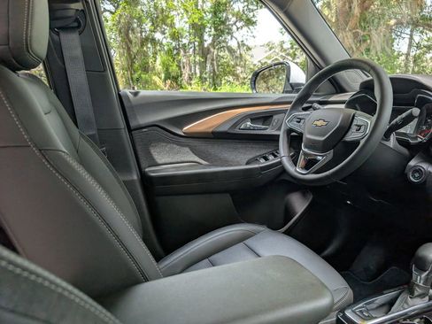 Used 2023 Chevrolet TrailBlazer ACTIV w/ Convenience Package FWD image 14