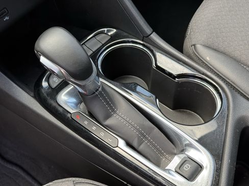 Used 2025 Buick Encore GX Preferred image 24