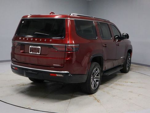 Used 2022 Jeep Wagoneer Series III w/ Flexible Seating Group AWD/4WD image 11
