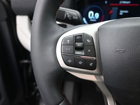 New 2026 Ford Explorer Active w/ Active Comfort Package image 7