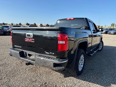 Used 2018 GMC Sierra 1500 SLE w/ SLE Value Package AWD/4WD image 11