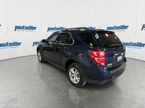 Used 2017 Chevrolet Equinox LT w/ Convenience Package image 8