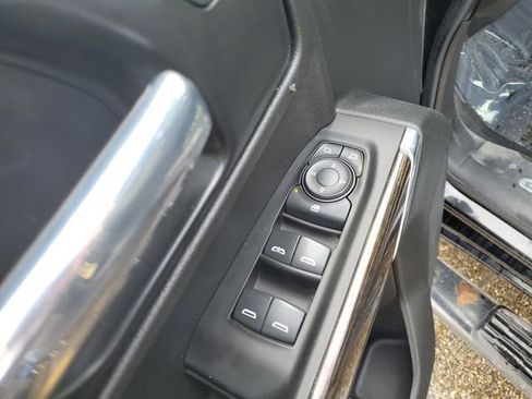 Used 2021 GMC Sierra 1500 Elevation image 19