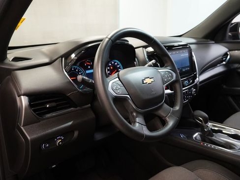 Certified 2023 Chevrolet Traverse LT FWD image 6