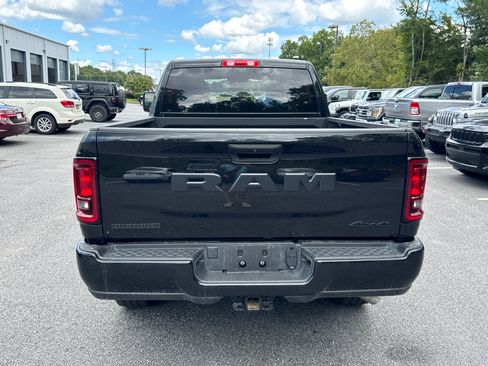 Used 2025 RAM 2500 Big Horn AWD/4WD image 5