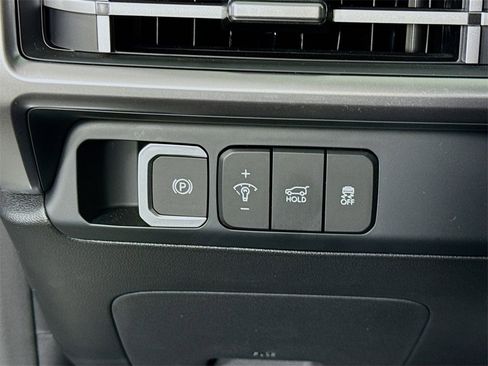 Certified 2025 Hyundai Santa Fe SEL image 20