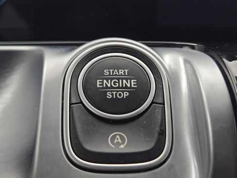 Used 2023 Mercedes-Benz GLB 250 image 23