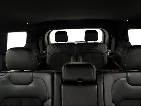 Used 2023 Jeep Grand Cherokee L Laredo image 33