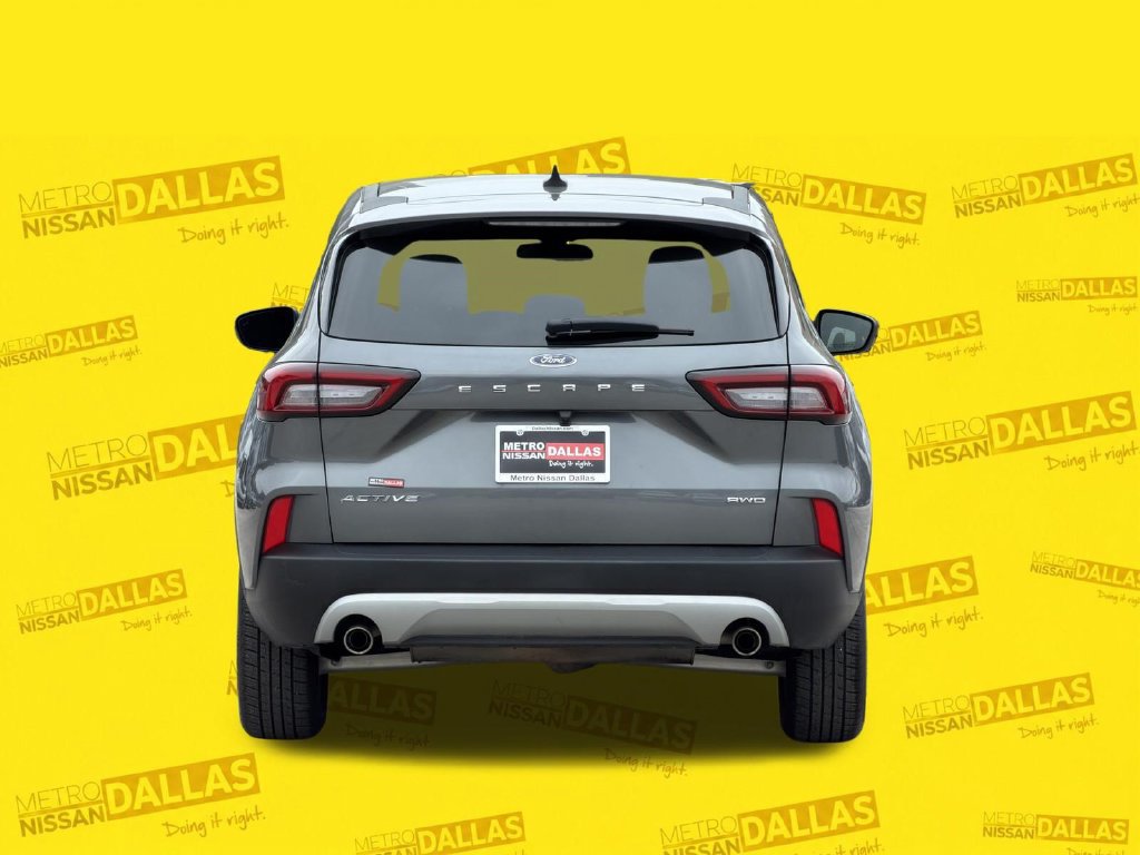 Used 2025 Ford Escape Active AWD/4WD image 6