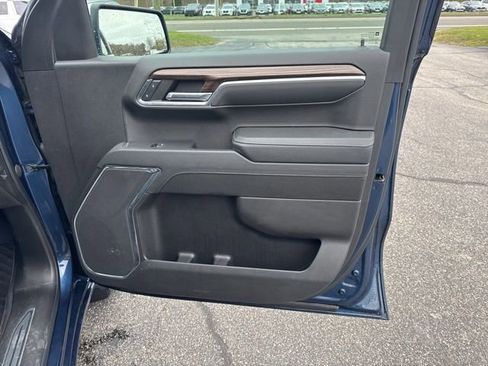 Used 2023 Chevrolet Silverado 1500 LT AWD/4WD image 25