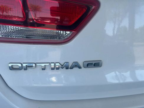Used 2018 Kia Optima LX FWD image 9