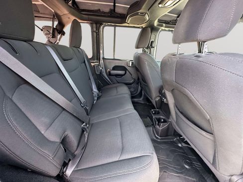 Used 2021 Jeep Wrangler Unlimited Sport AWD/4WD image 25
