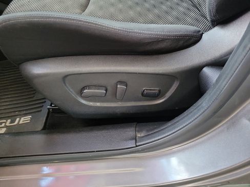 Used 2019 Nissan Rogue Sport SV image 14