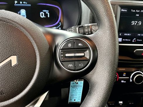 Used 2025 Kia Soul LX FWD image 25