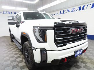 Used 2024 GMC Sierra 2500 AT4 w/ AT4 Preferred Package video 3