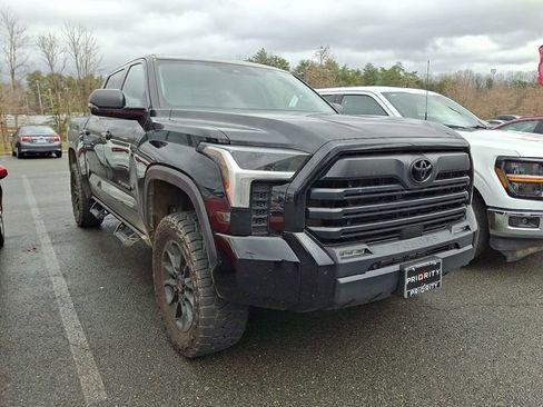 Used 2023 Toyota Tundra SR5 w/ SR5 Premium Package image 6