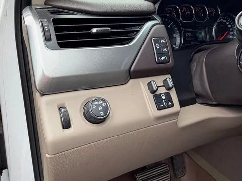 Used 2016 Chevrolet Tahoe LT RWD image 12
