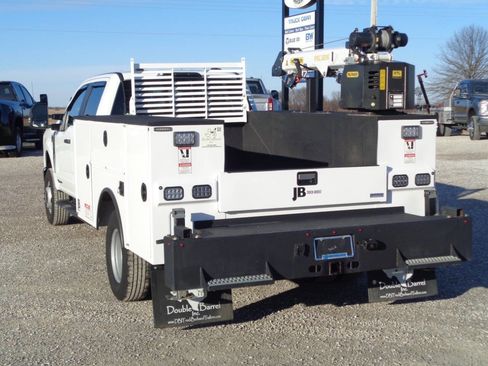 Used 2024 Ford F350 XL w/ XL Chrome Package image 8