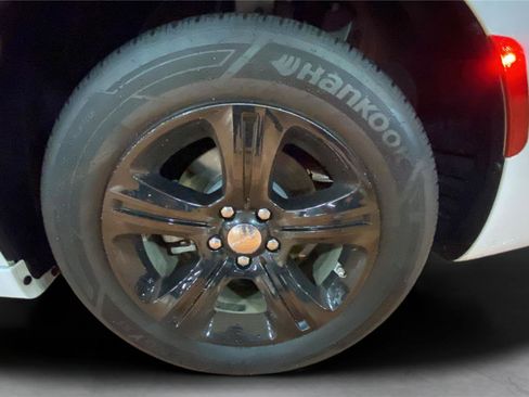 Used 2023 Dodge Charger SXT image 23