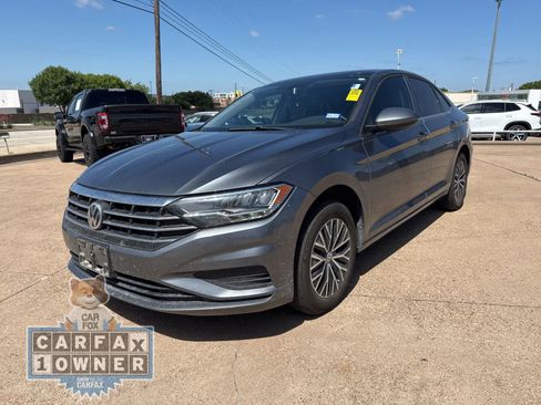 Used 2021 Volkswagen Jetta FWD image 3