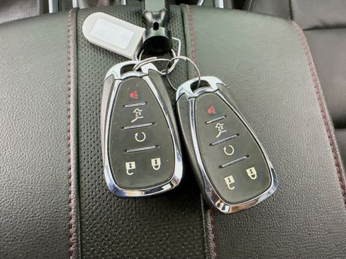 Used 2023 Chevrolet Traverse RS AWD/4WD image 18