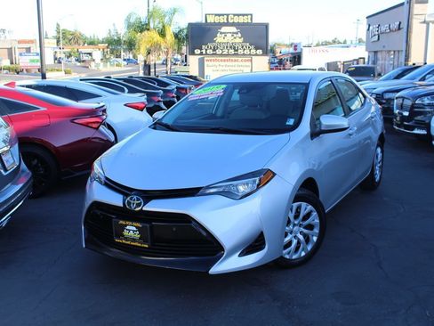 Used 2019 Toyota Corolla LE FWD image 32