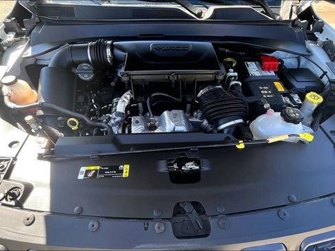 Used 2024 Jeep Compass Trailhawk image 9