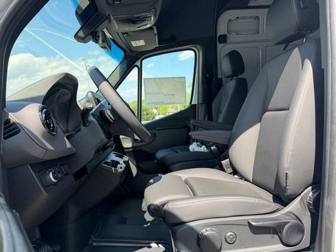 New 2026 Mercedes-Benz Sprinter 2500 image 14