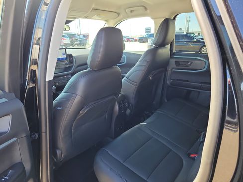 Used 2023 Ford Bronco Sport Badlands image 13