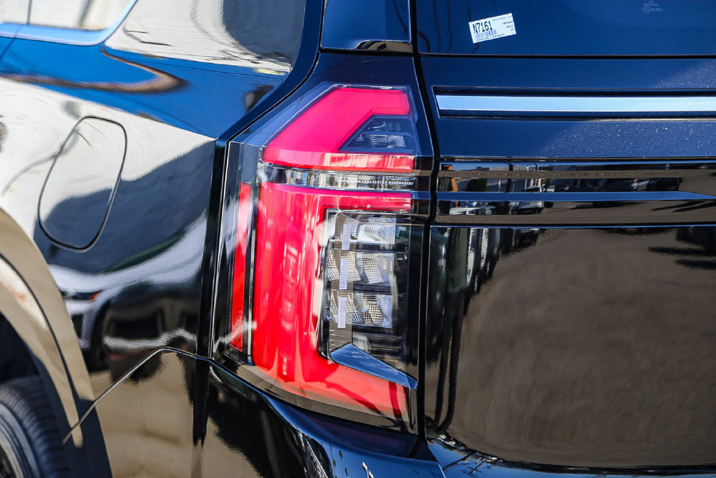 Used 2025 Nissan Armada SV AWD/4WD image 9