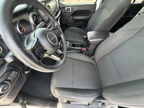 Used 2020 Jeep Wrangler Unlimited Sport AWD/4WD image 10