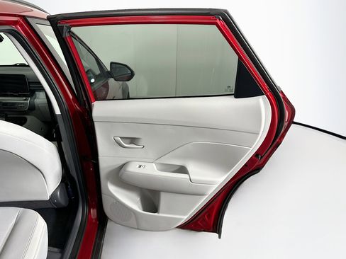 Used 2025 Hyundai Kona SEL image 27