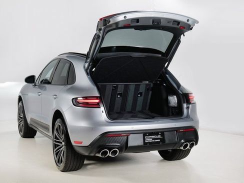 Certified 2026 Porsche Macan AWD/4WD image 35