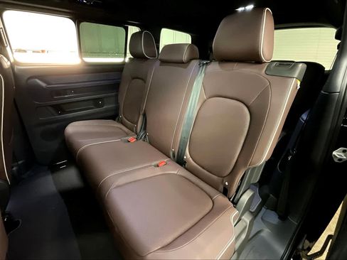 New 2025 Volkswagen ID. Buzz Pro S image 12