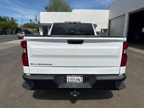 Used 2022 Chevrolet Silverado 1500 W/T w/ Trailering Package image 4