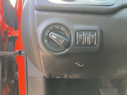 Used 2015 Dodge Dart SXT image 13