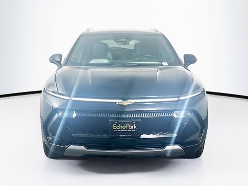 Used 2025 Chevrolet Equinox EV LT image 2