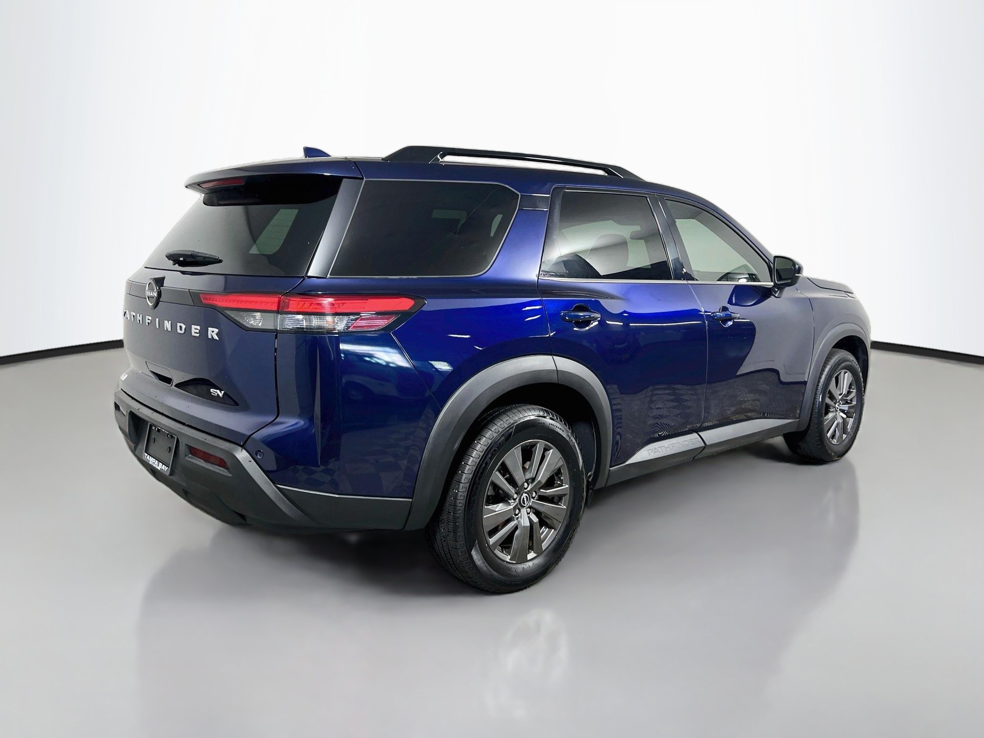 Used 2022 Nissan Pathfinder SV FWD image 4